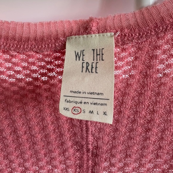 Free People thermal curved hem tunic.  XS.  great details - Picture 2 of 4